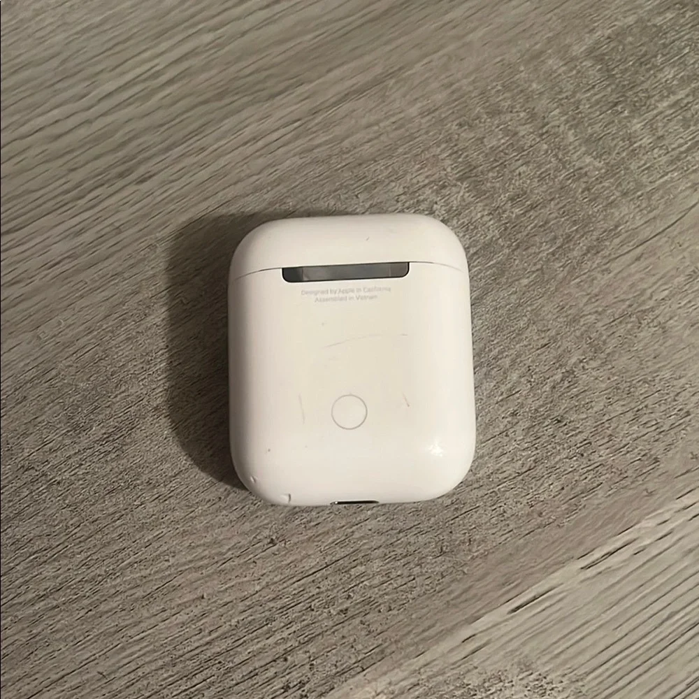 Apple White Wireless Earbuds Case